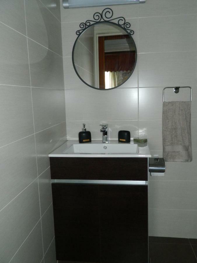 Family Nest In The Heart Of Limassol Villa ภายนอก รูปภาพ