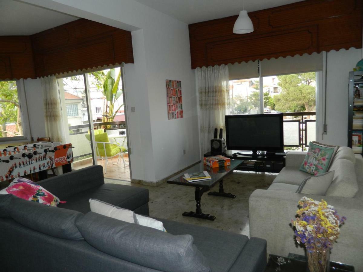 Family Nest In The Heart Of Limassol Villa ภายนอก รูปภาพ